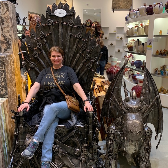 Meet your Posher, Shannon - Picture 1 of 2